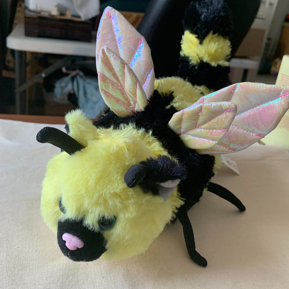 Gish Beeline Cat Bee Hybrid Plush Bumblebee Wings Striped Black Yellow Kitten